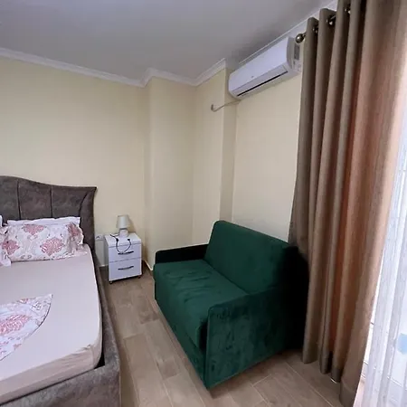 Alb's 2 Apartment *
