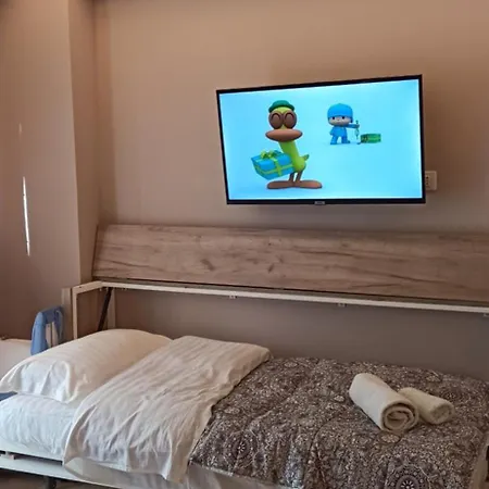 Alb's 2 Lägenhet Golem (Tirana)