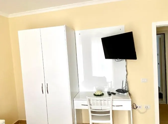 Alb's 2 * Golem (Tirana)